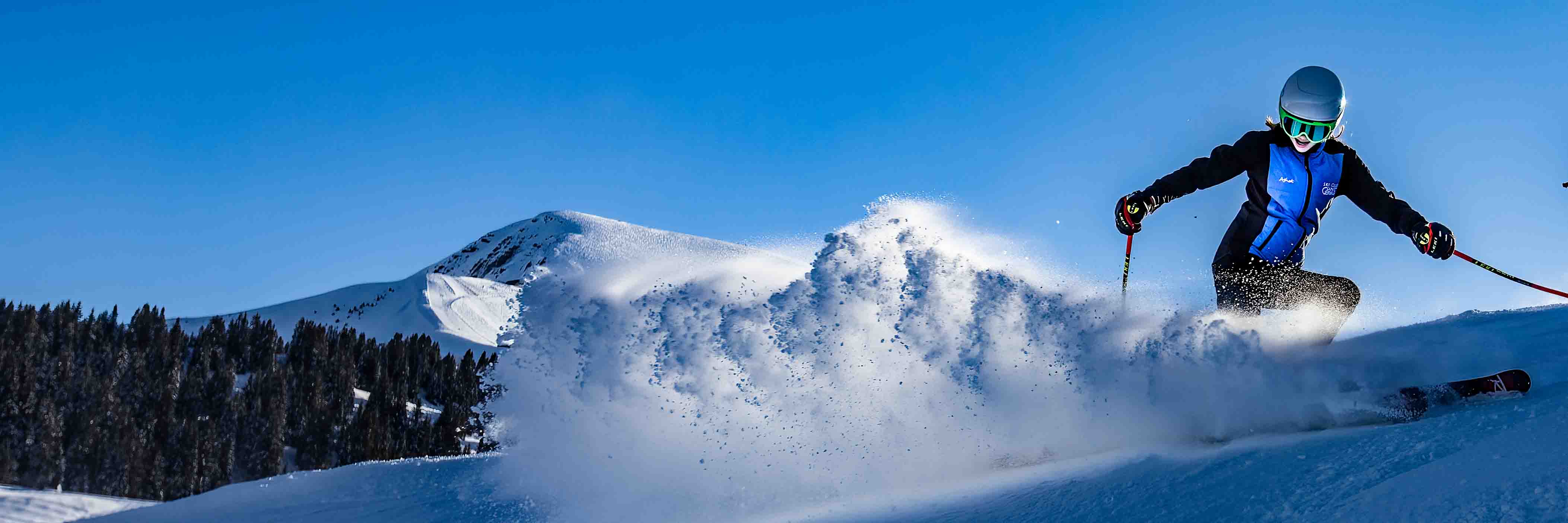 Skieuse aux comunailles