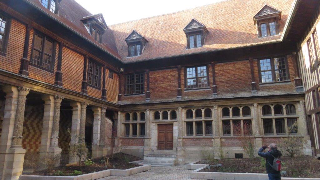 06 maison de l outil 1