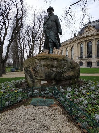 Statue-de-Clemenceau-Paris