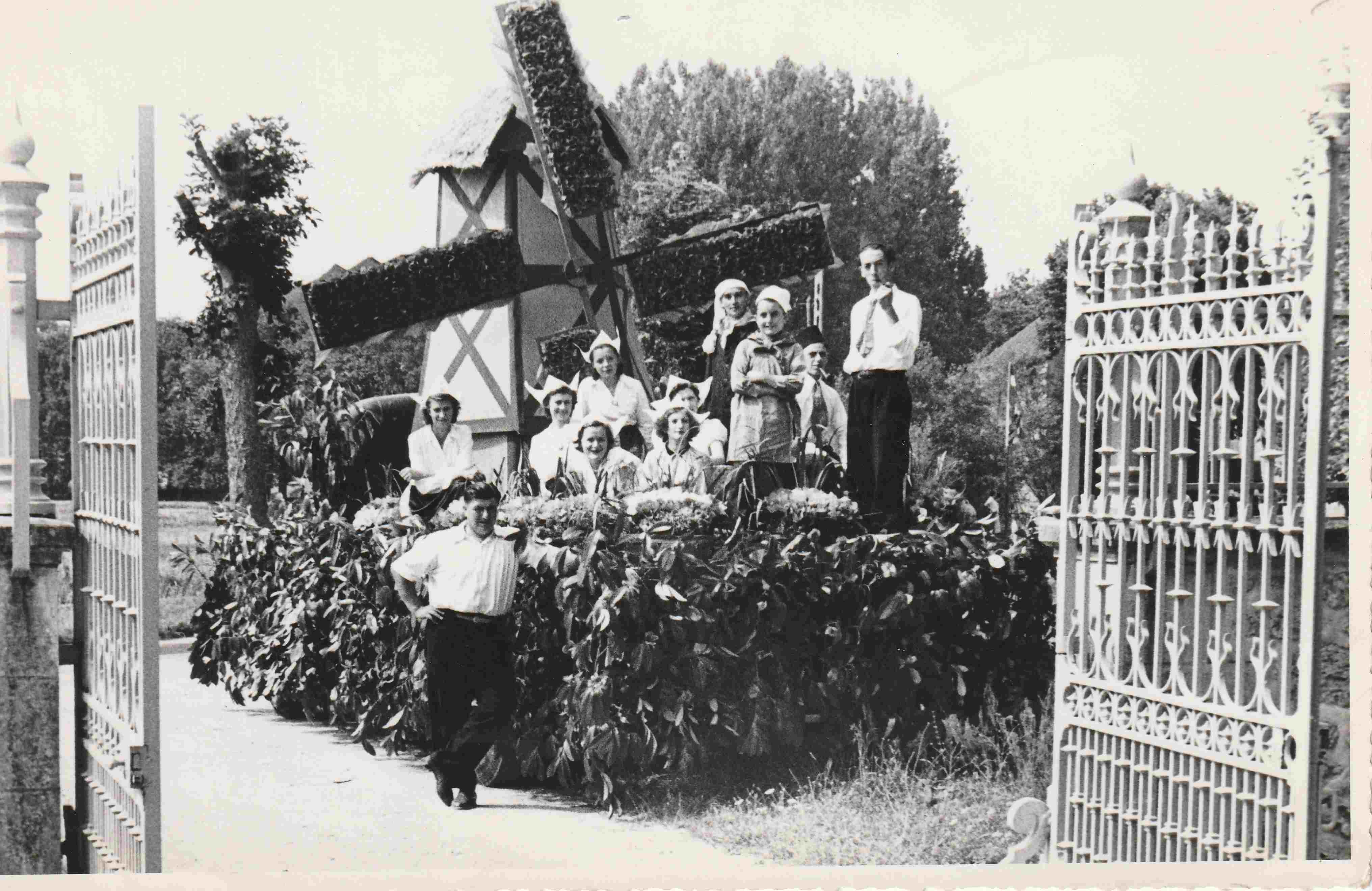 Moulin a vent grilles du chateau