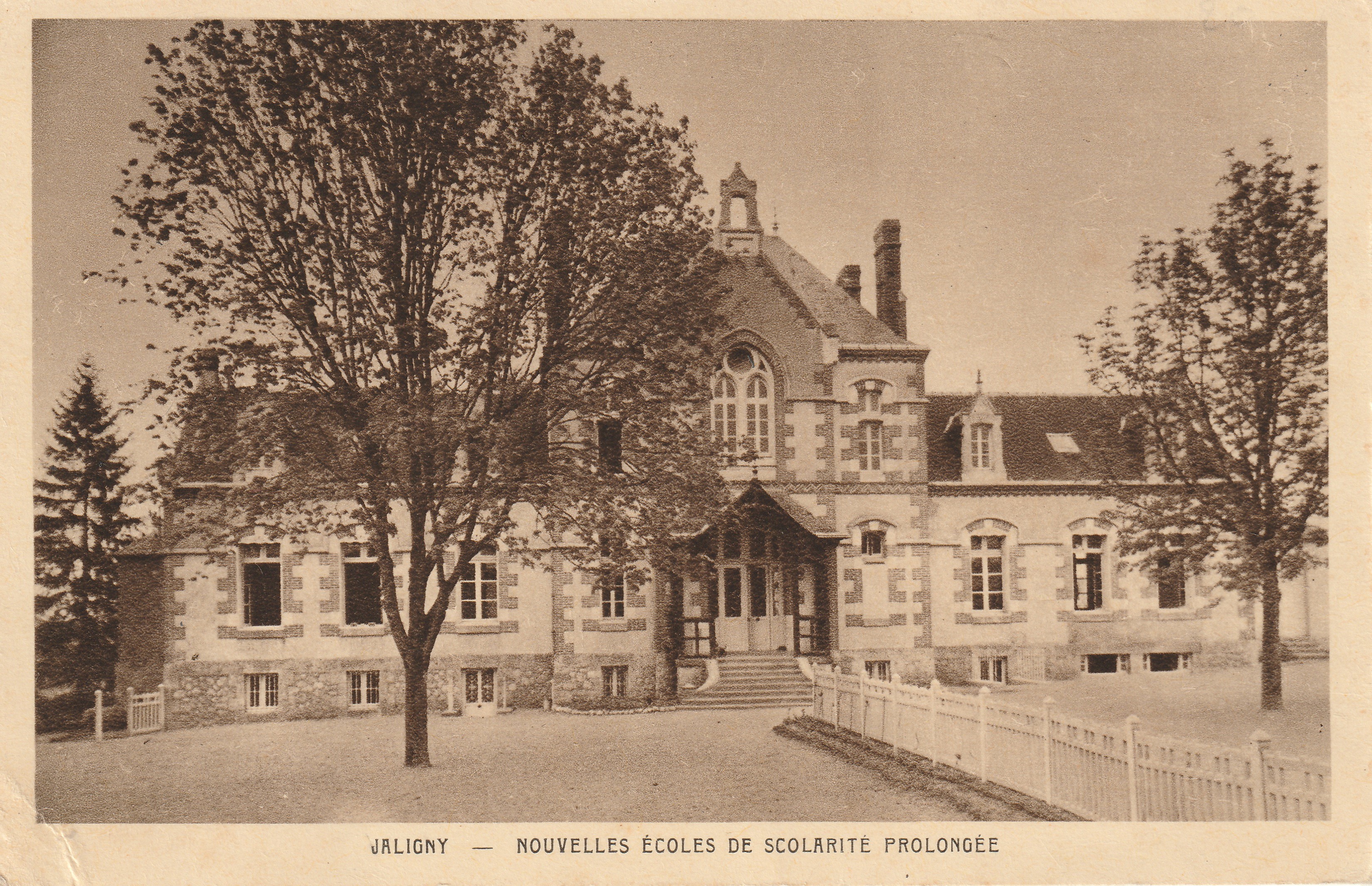 Nouvelle-ecole-de-scolarite-prolongee