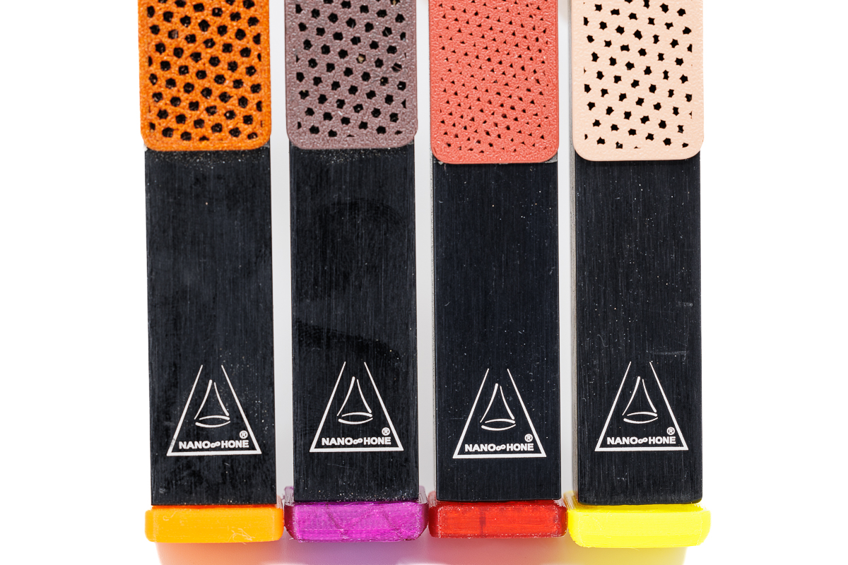 L292356 dr gamme 4 gros plan logo bl 1200 72