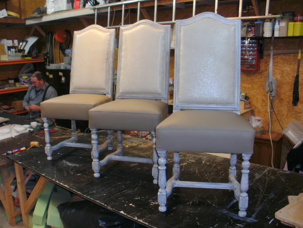 Ensemble table chaises 2 moyen 