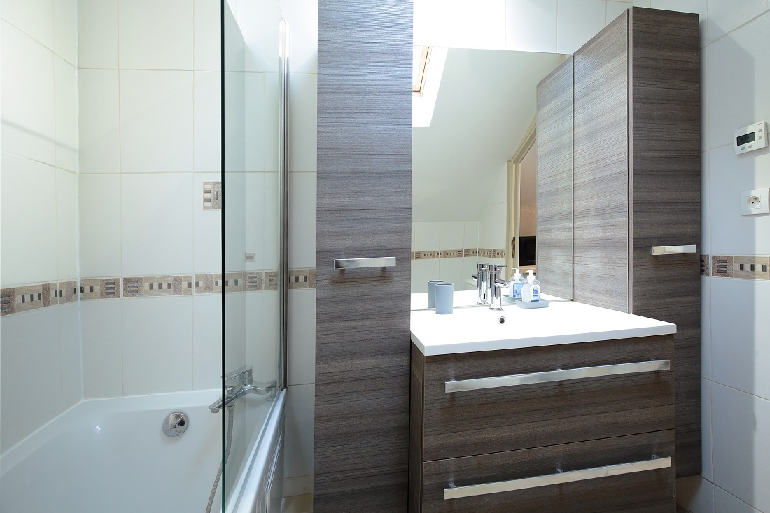 location-meublee-à-nogent-le-rotrou
salle-de-bain 