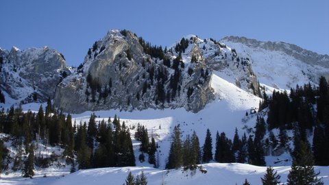 Montagnes suisses en hiver / www.montagnes-suisses.ch