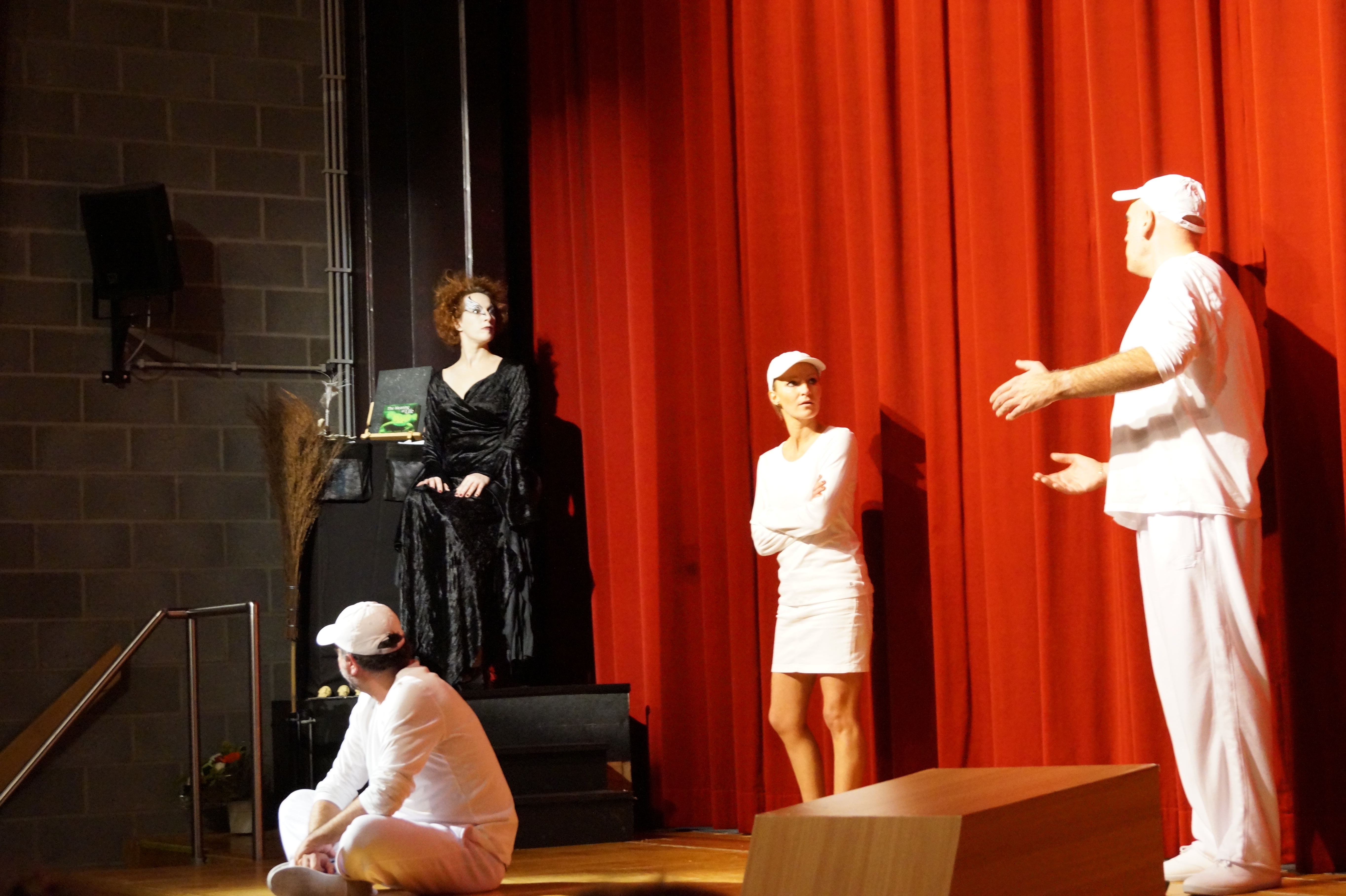 Theatre remicourt la qu i vikes vi 240