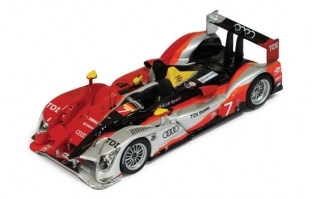 Audi r15 tdi 3eme le mans 2010 capello ixo