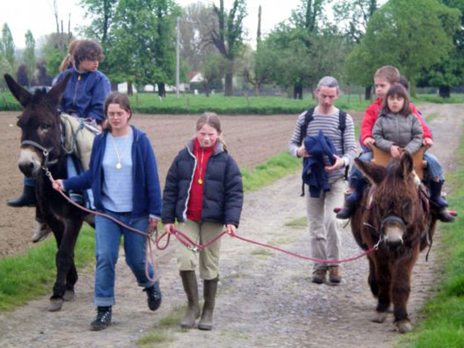 Enfants 2009 04 19 camp 2813