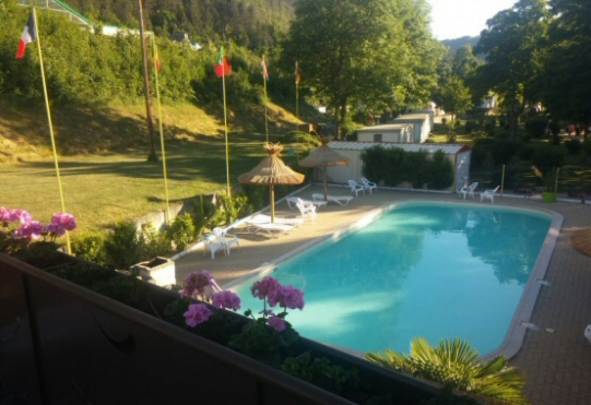 Camping nature mende piscine