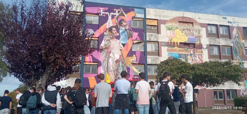 Visite "Street Art City" à Lurcy Levis