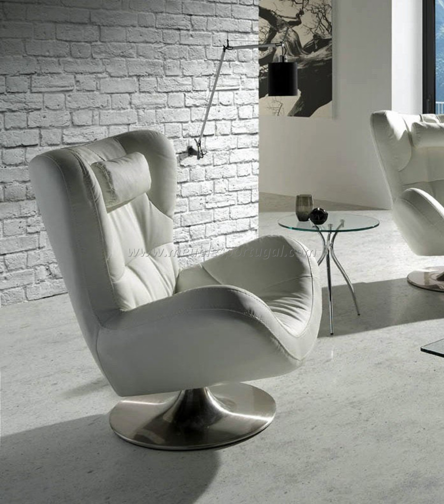 Fauteuil en cuir blanc pied central rond