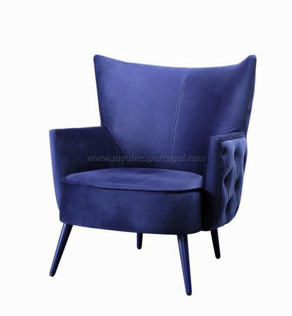 Fauteuil en tissu bleu violet