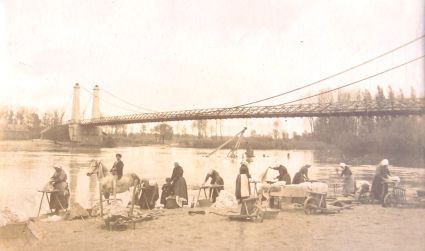 Pont suspendu en 1897