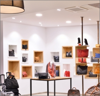 Mobilier amenage maroquinerie
