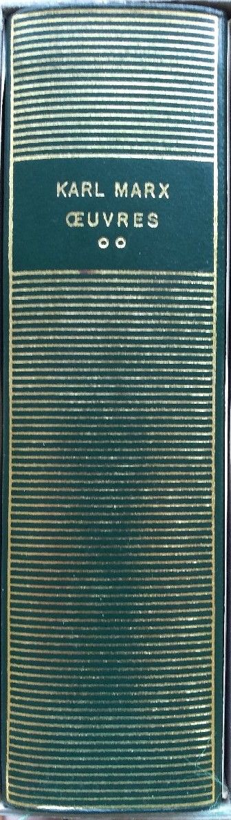 Volume 204 de Karl Marx dans la Bibliothèque de la Pléiade.