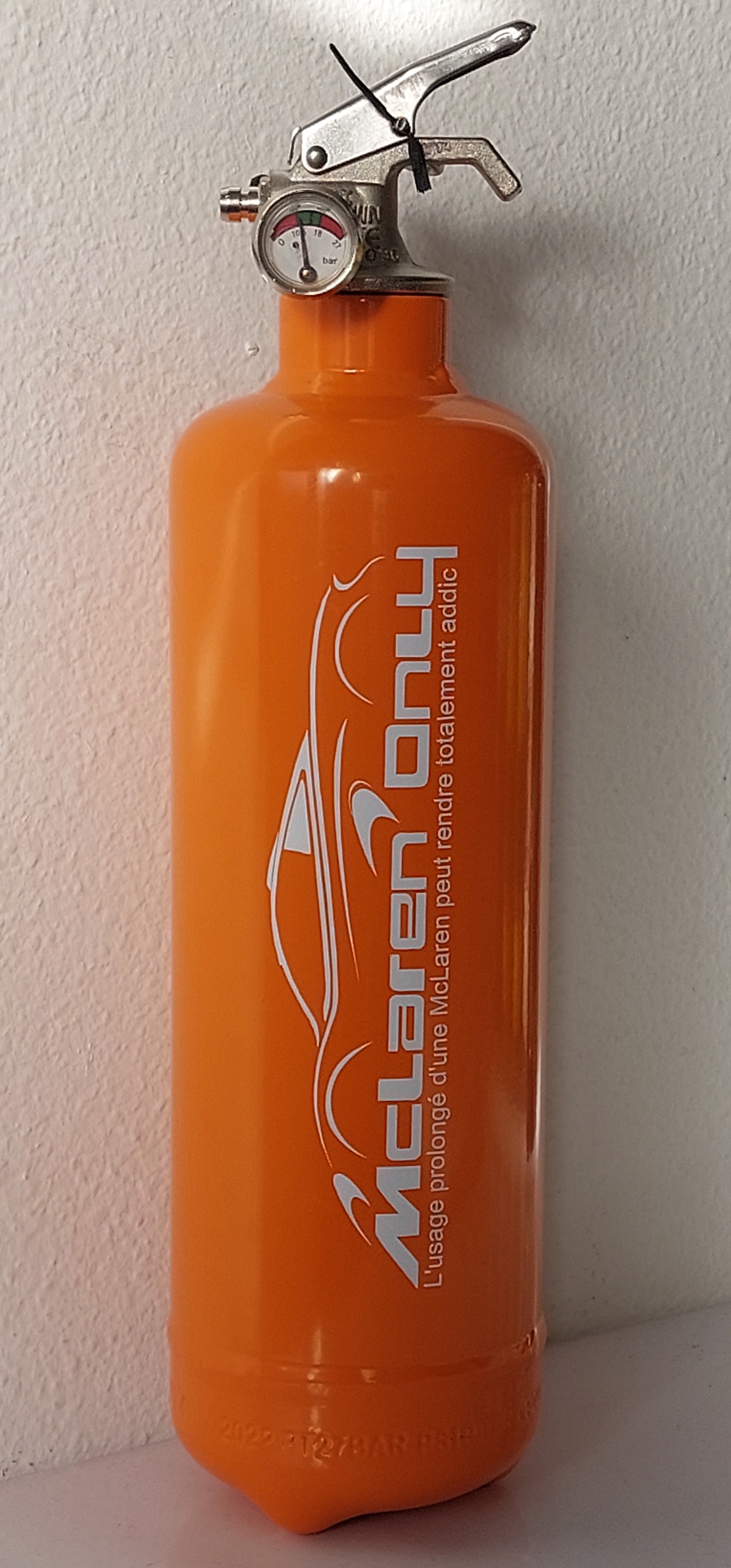 Mclaren orange blanc