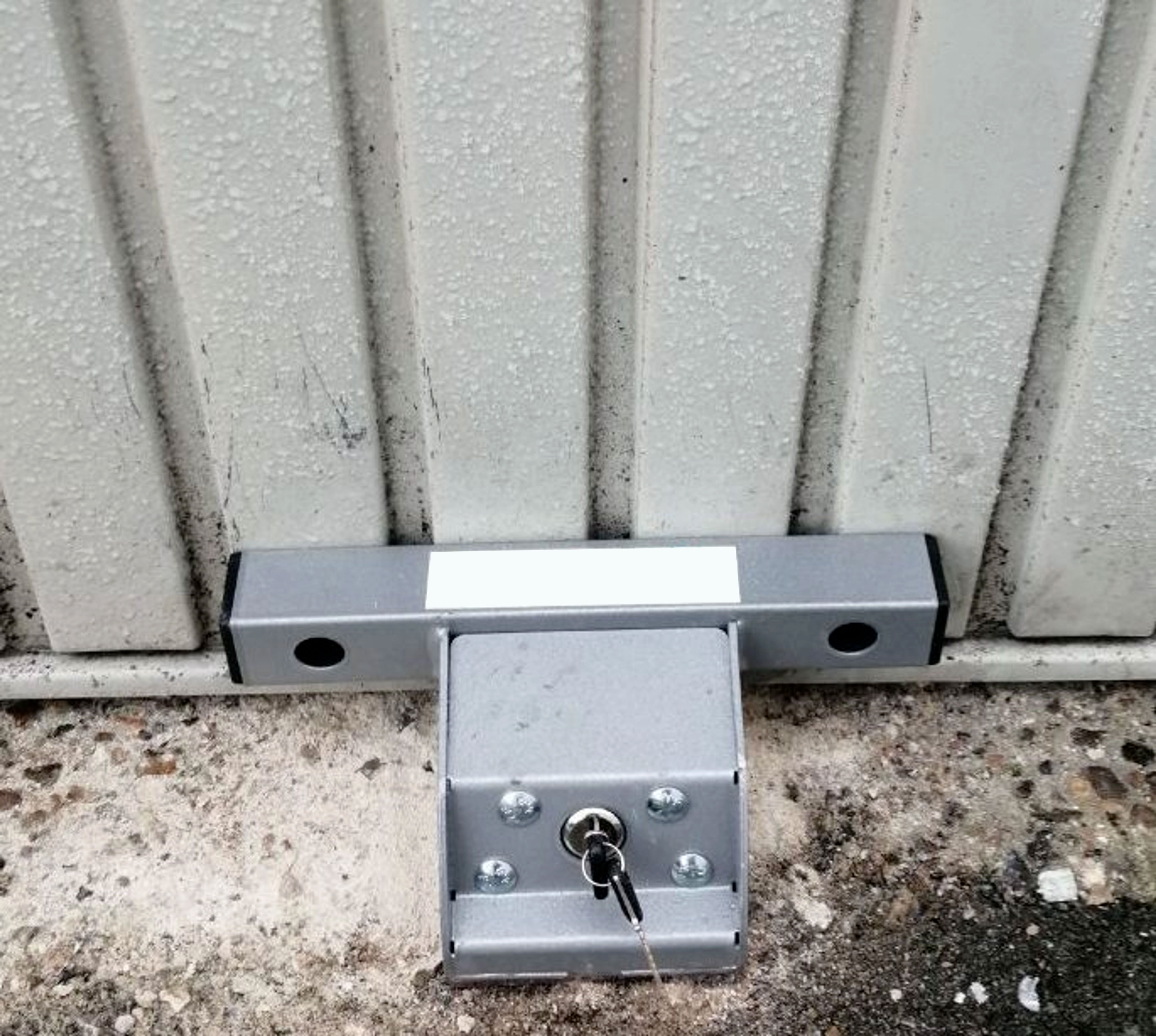 Probleme-de-serrure-rideau-metallique
