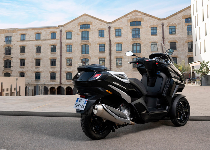 Metropolis active 700x500 02