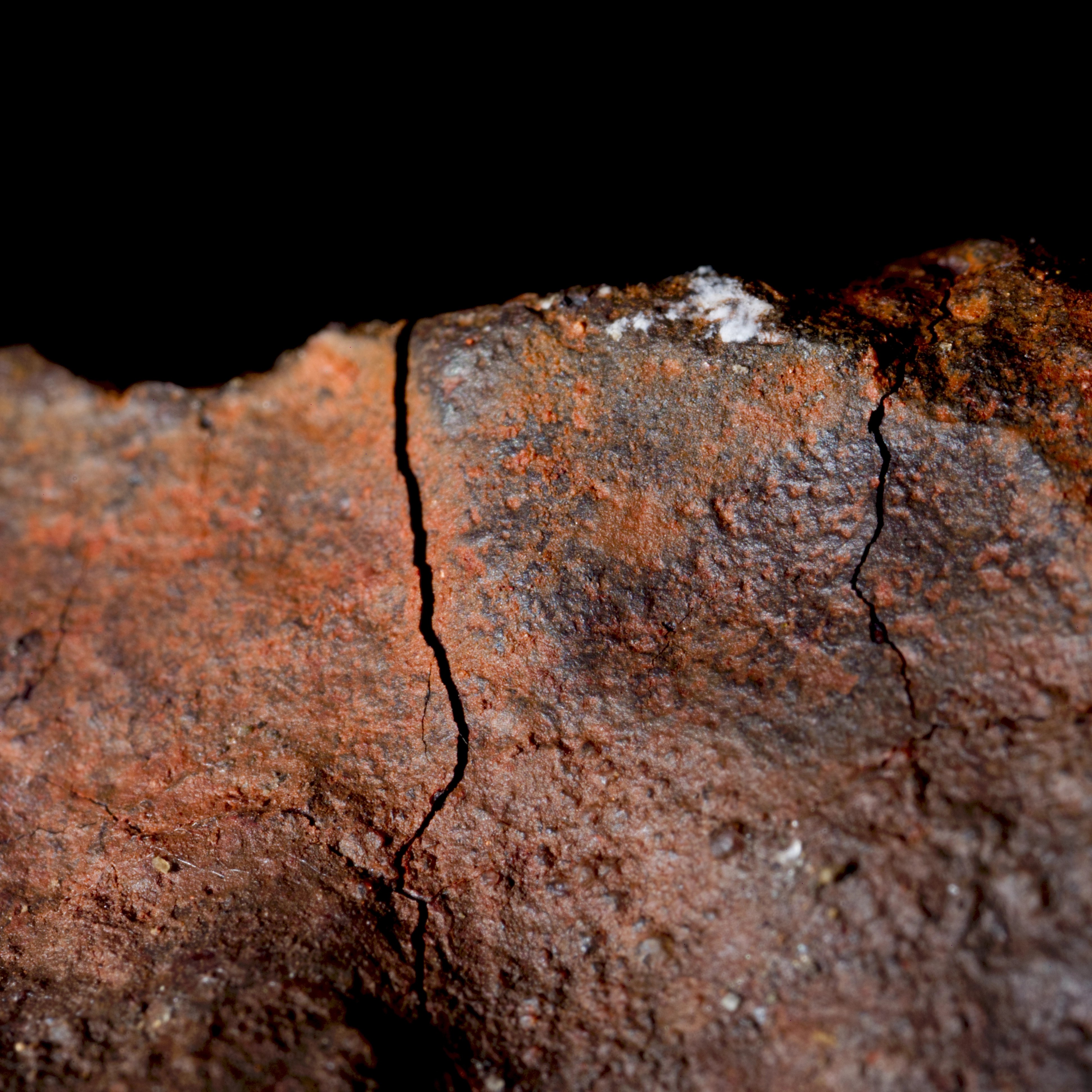Pierre cuite pour le bas fourneau fired stone for a bloomery furnace 01  1118090 dxo 1