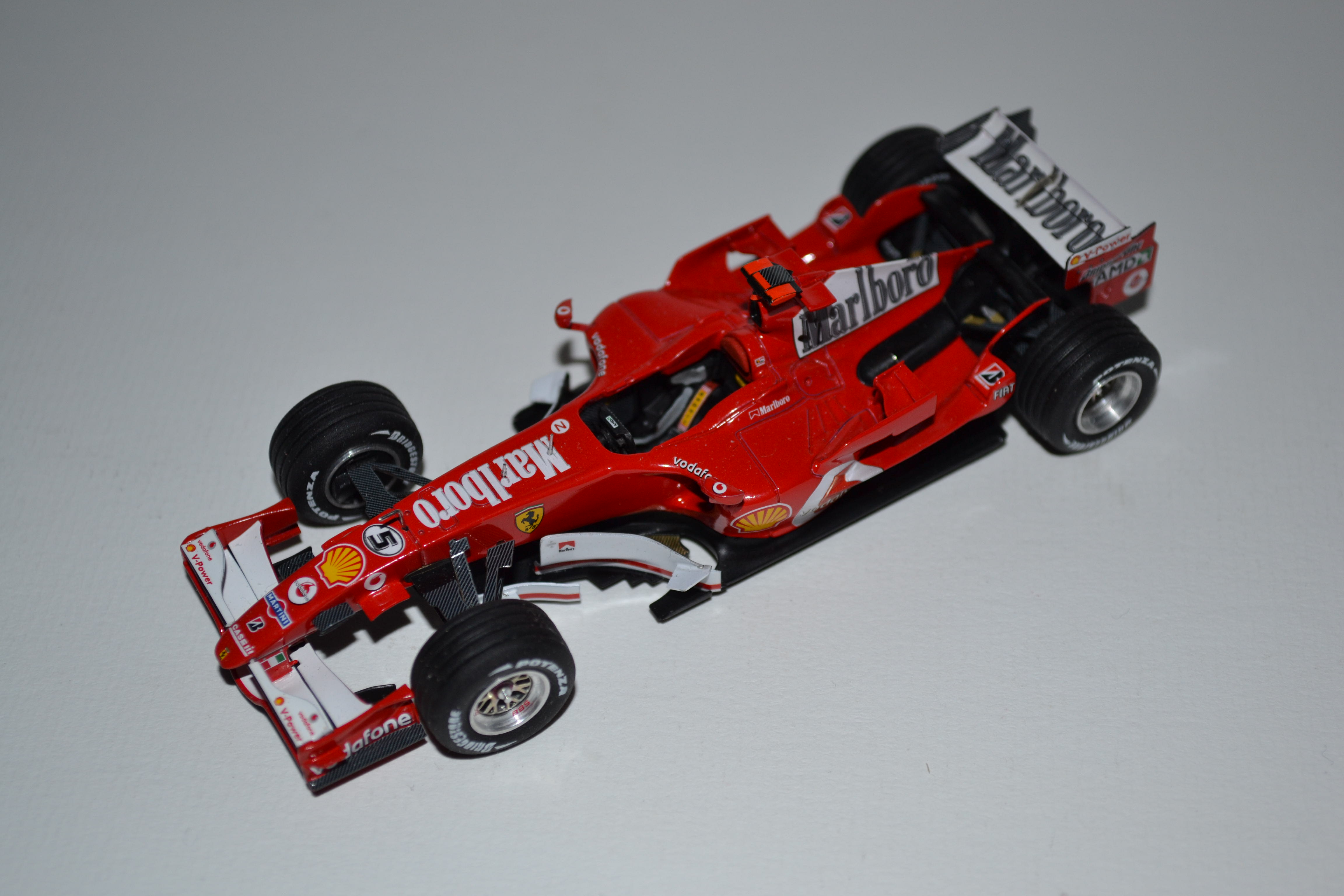 Ferrari F248
Michael Schumacher
Saison 2006
TAMEO KIT
Echelle 1/43e
Prix : 115 euros