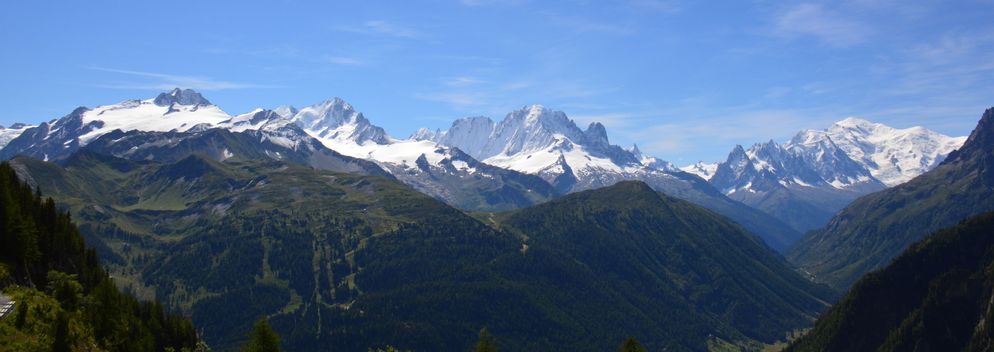Panorama du massif du Mont-Blanc depuis l'Aiguille du Tour jusqu'au Mont-Blanc / Photos Mont-Blanc dans les Alpes françaises