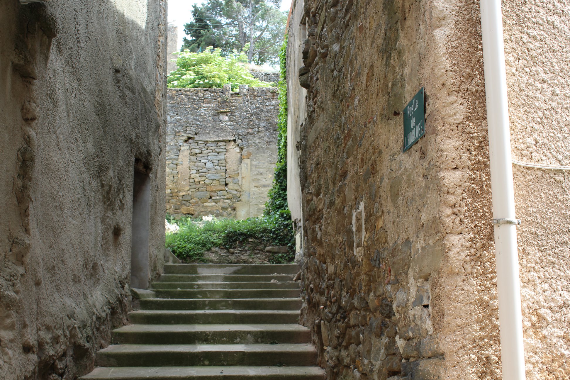 Ruelle de lhorloge  048124100 1046 04062020