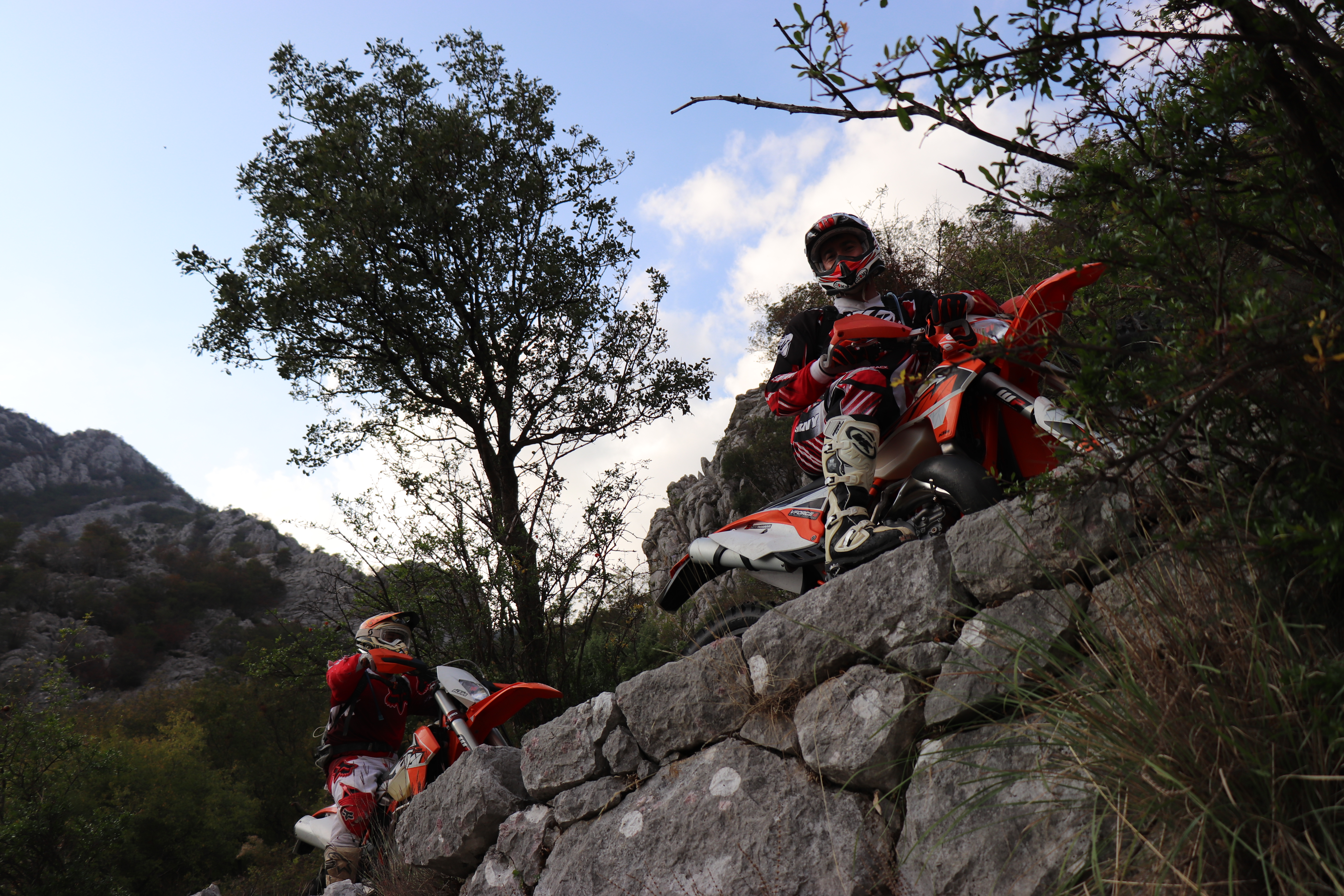 Montenegro moto verte 108