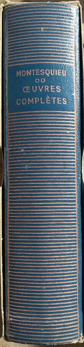 Volume 86 de Montesquieu dans la Bibliothèque de la Pléiade.