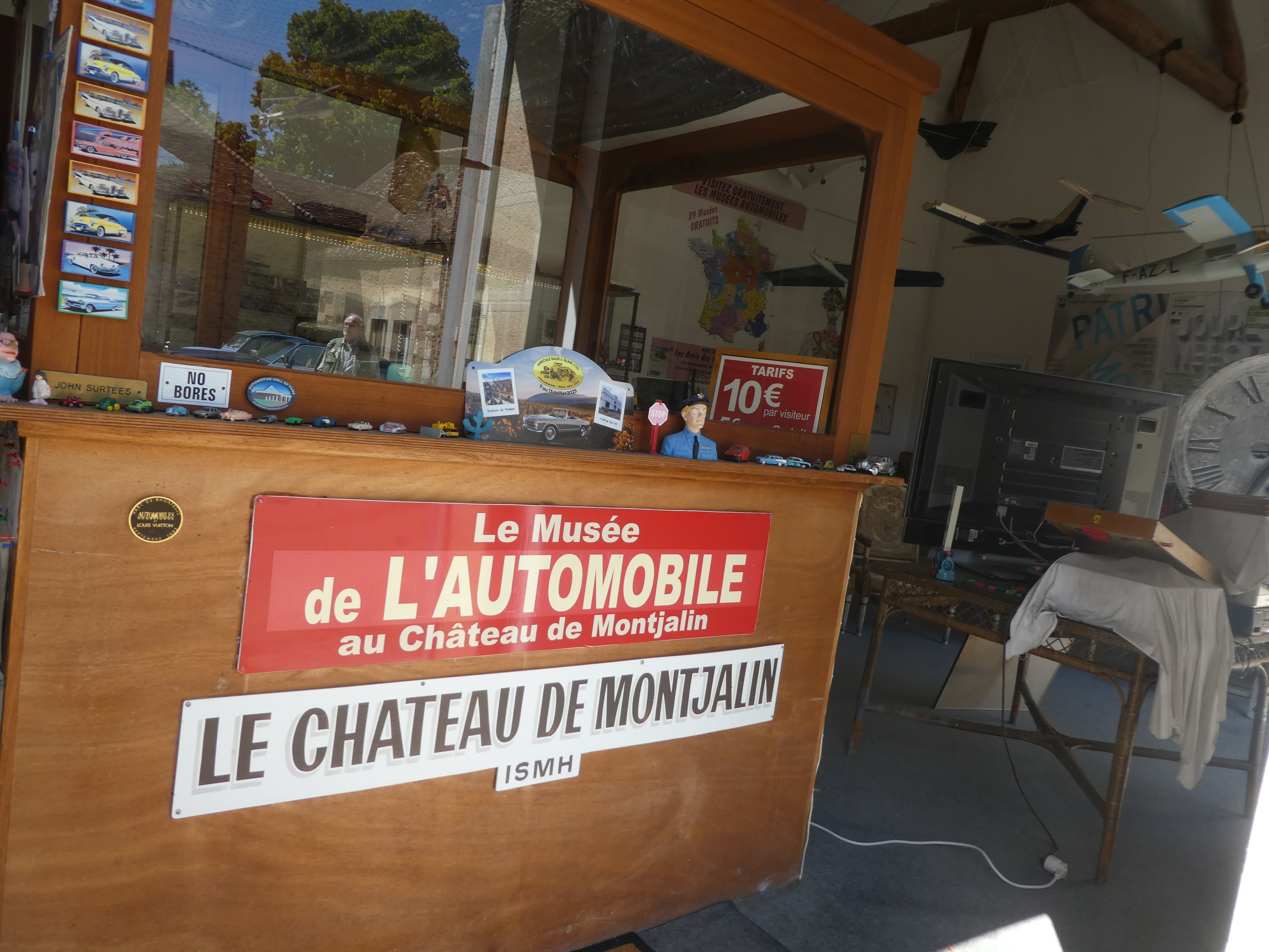 3 chateau de montjalin 7 