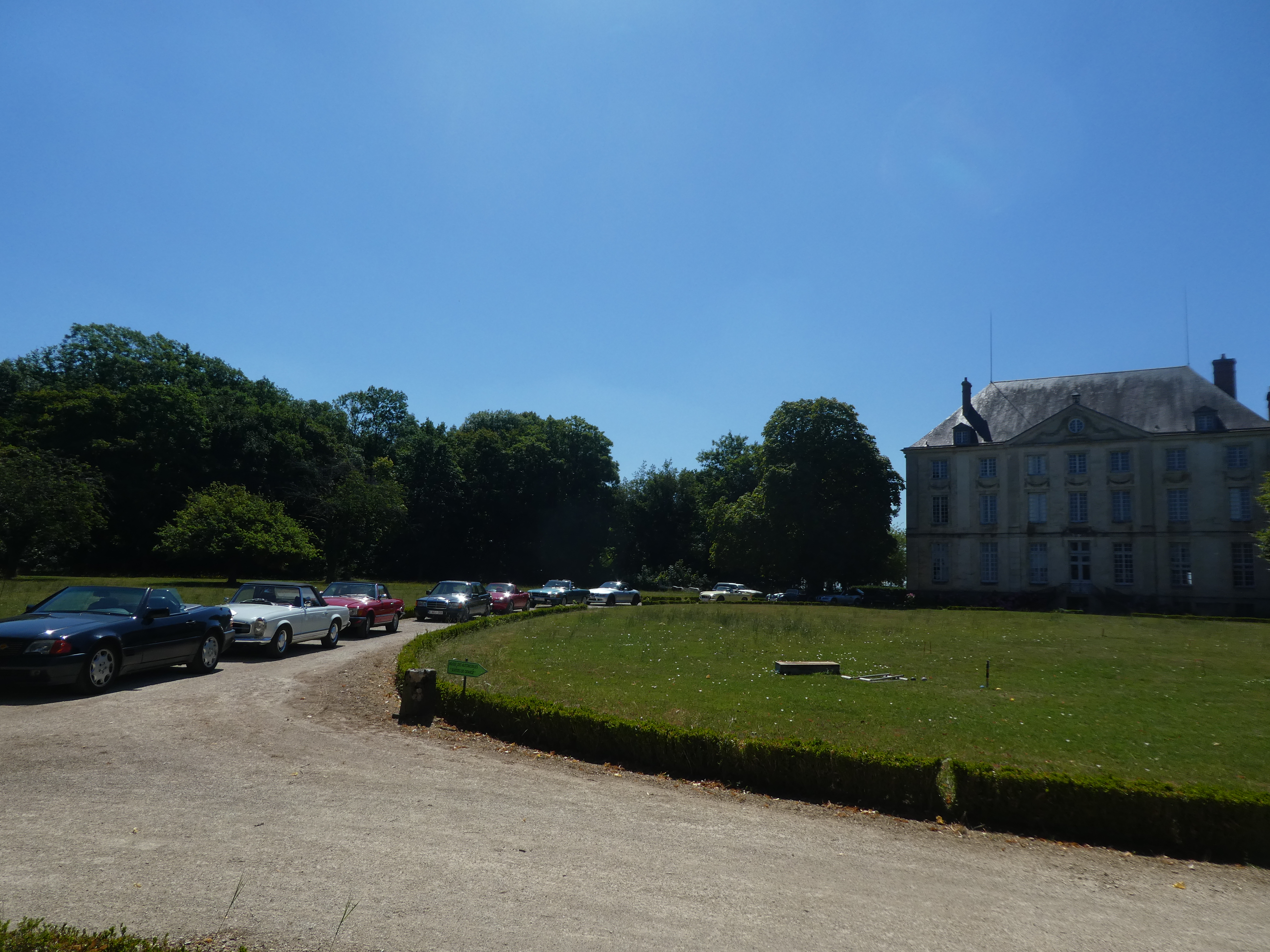 3 chateau de montjalin 4 
