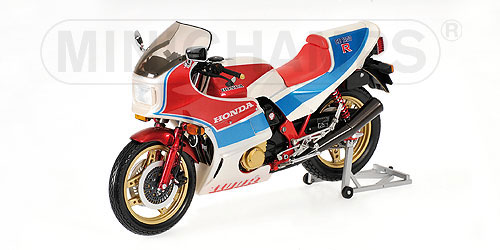 122161700 CB1100R