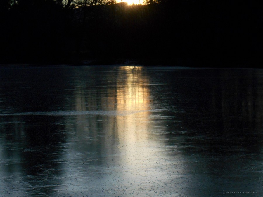 A la nuit tombee suivre le soleil