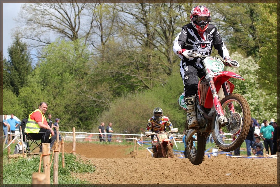 Moto8