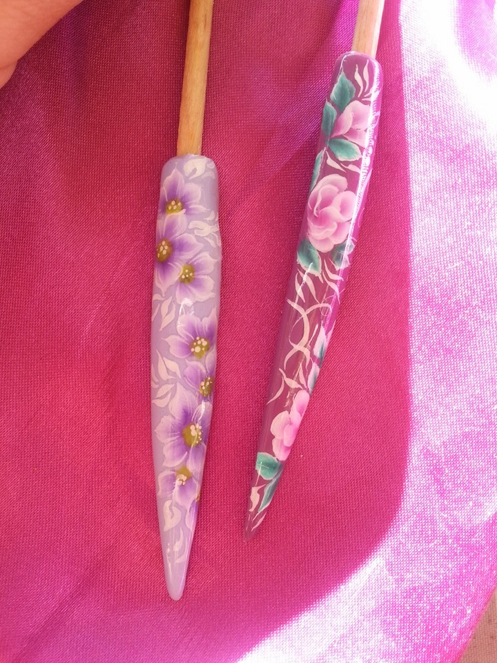 Nail art capsule lavande et cardinal