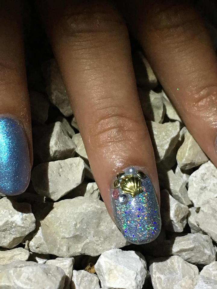 Nail art mermaid dream holo