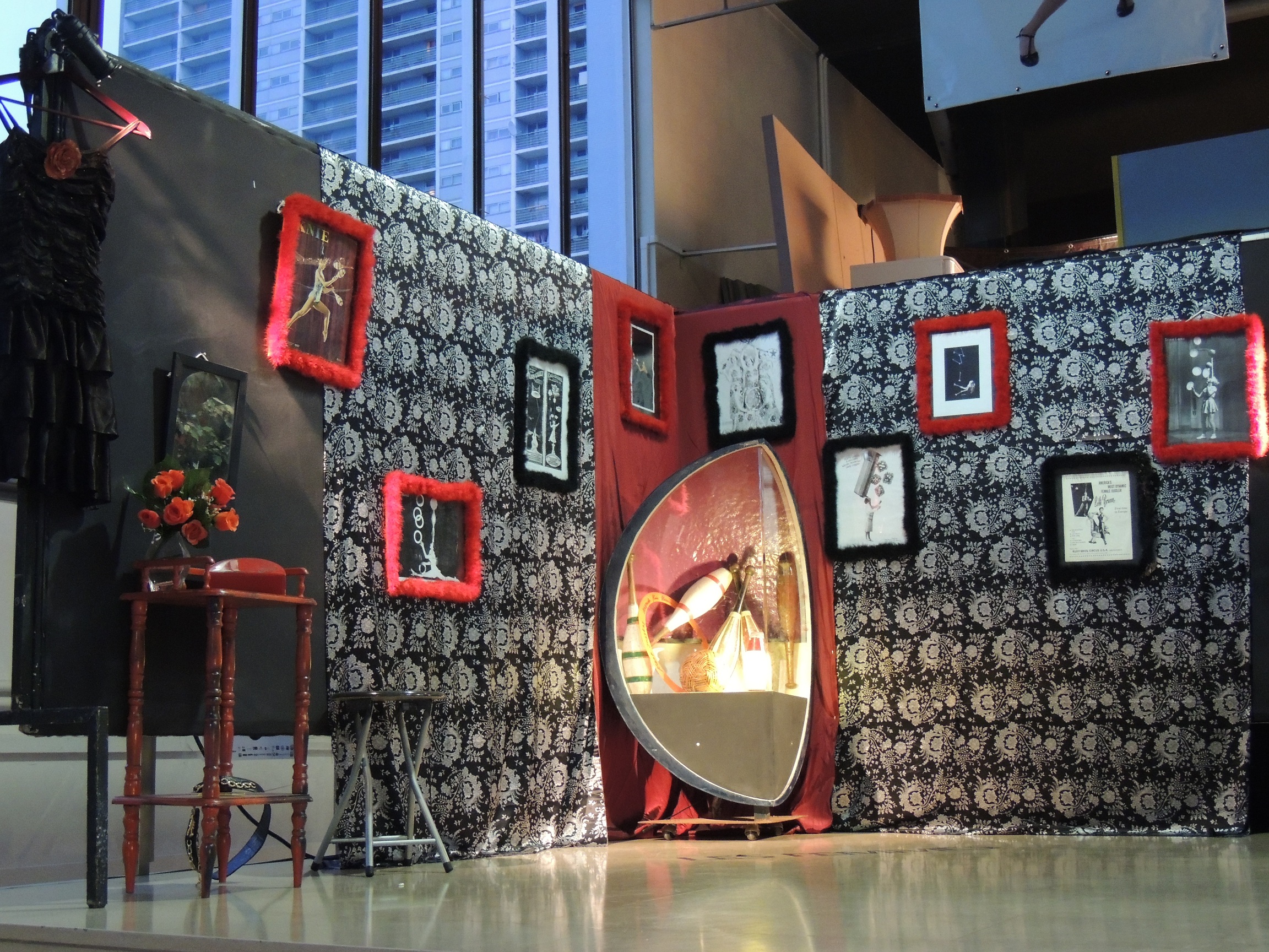 Exposition "Ça tombe bien" Olivier Caignard