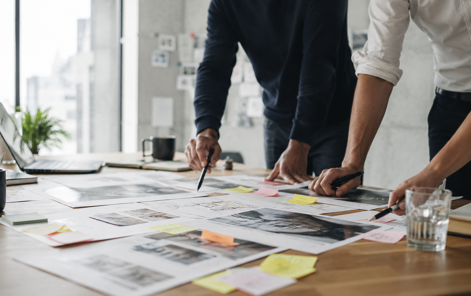 Nous mobilisons nos compétences expertes en stratégie, organisation et transformation technologique pour structurer vos projets de croissance et moderniser vos systèmes d'information.