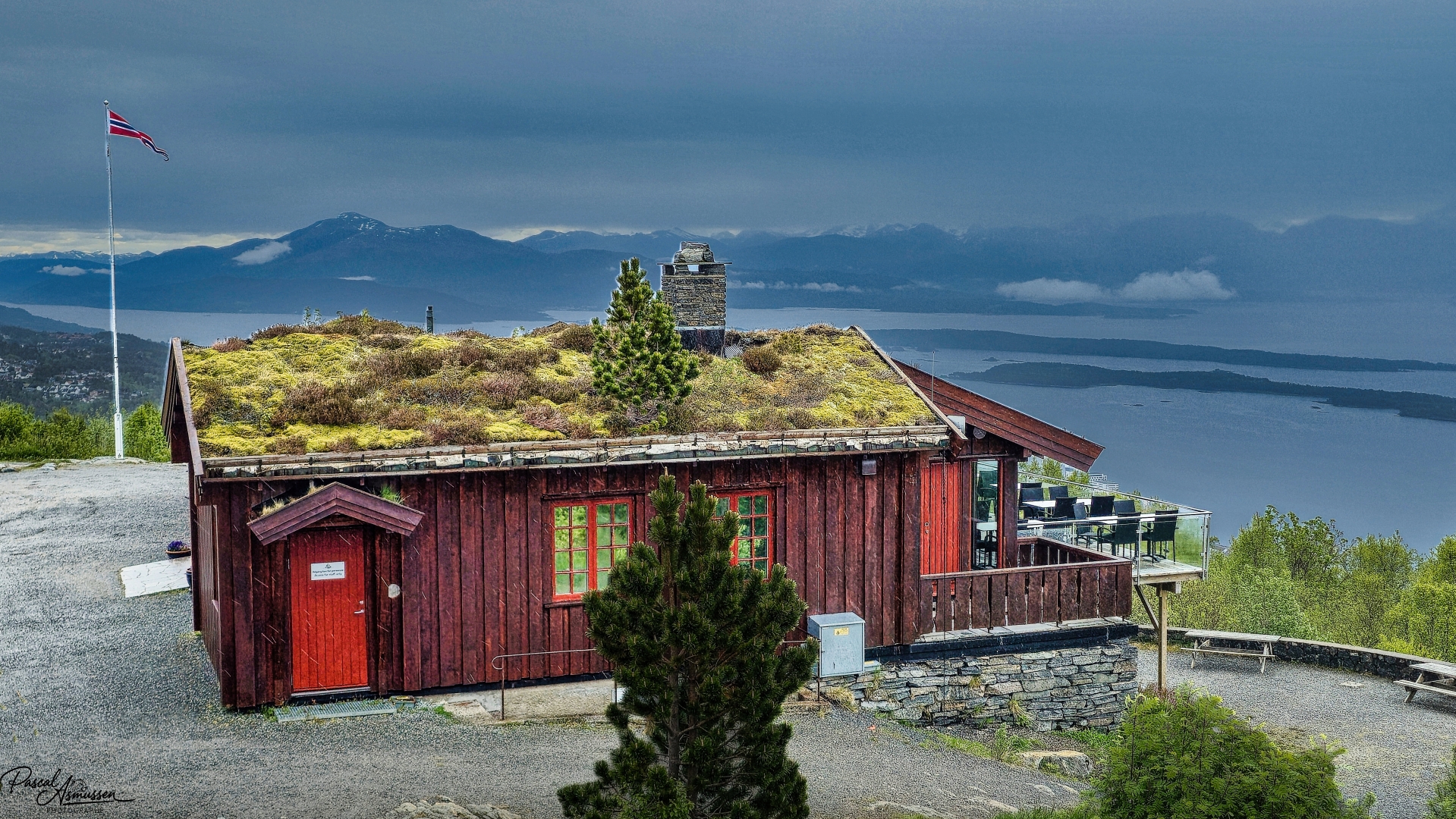 Toit vegetalise hauteurs andelsnes norvege grande 