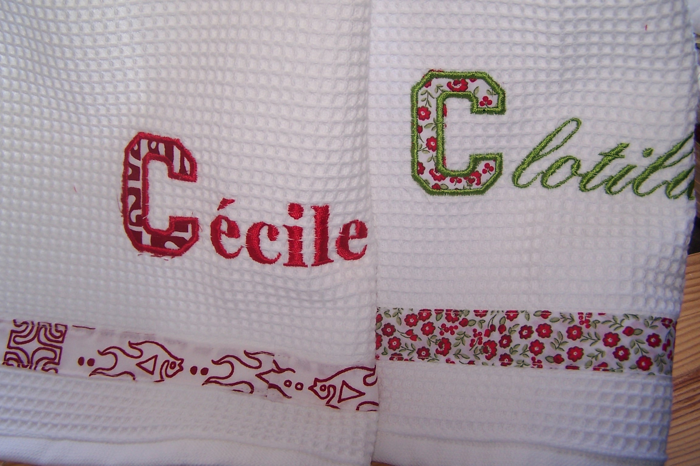Bavoirs appliques 1 