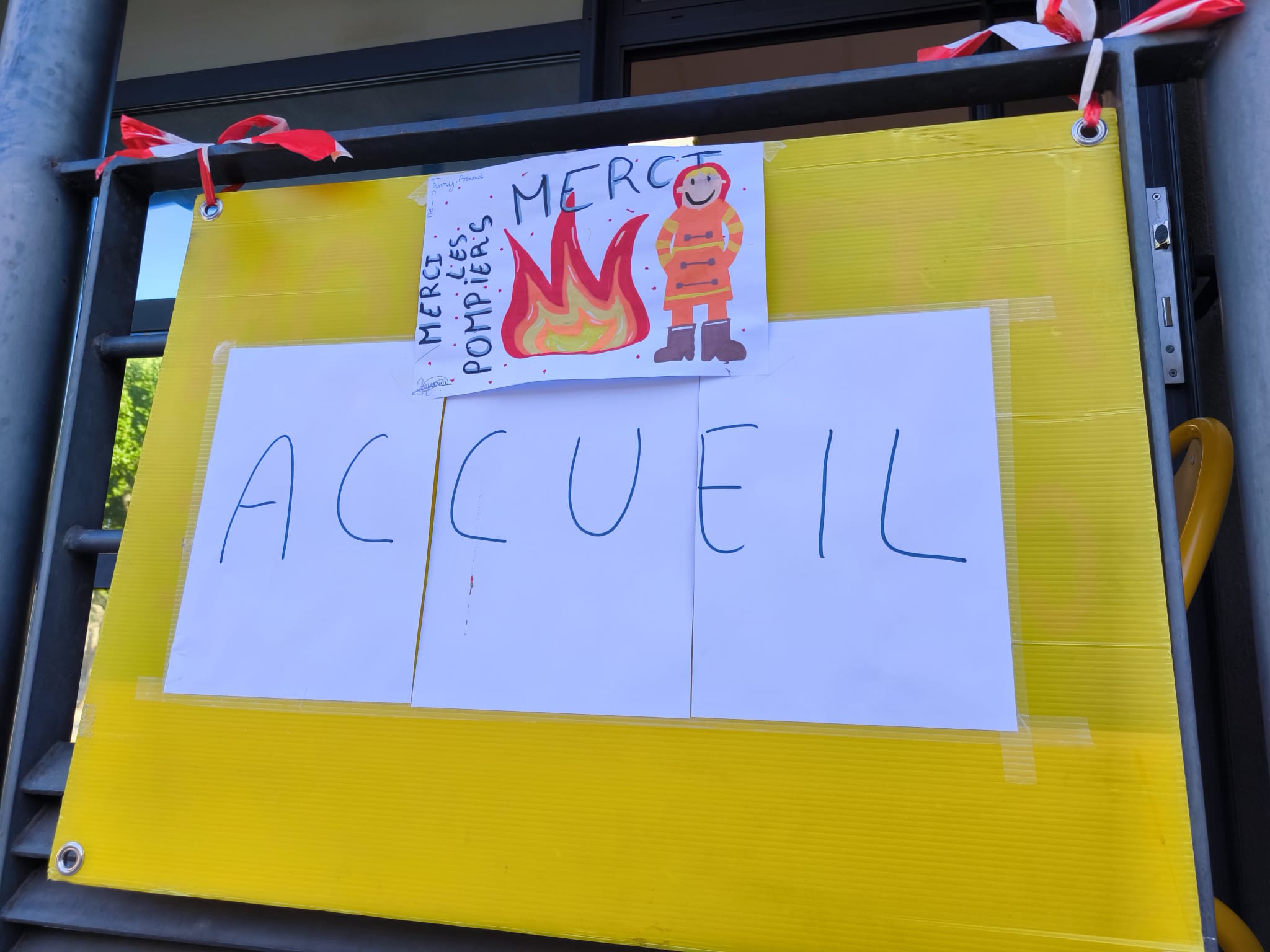 Remerciements lors de l'incendie du Gros Bessillon