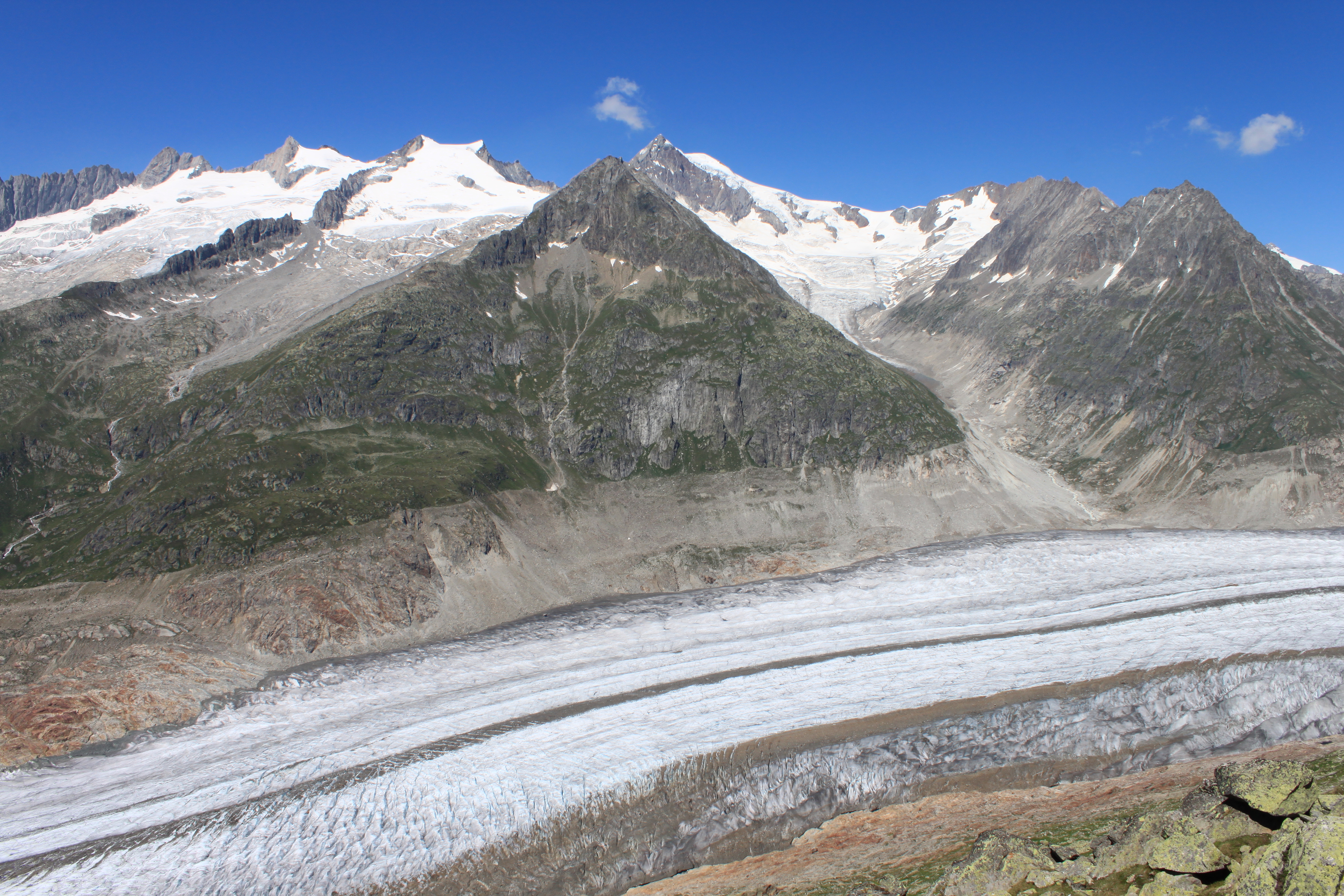 Randonnée au glacier d'Aletsch dans les Alpes suisses