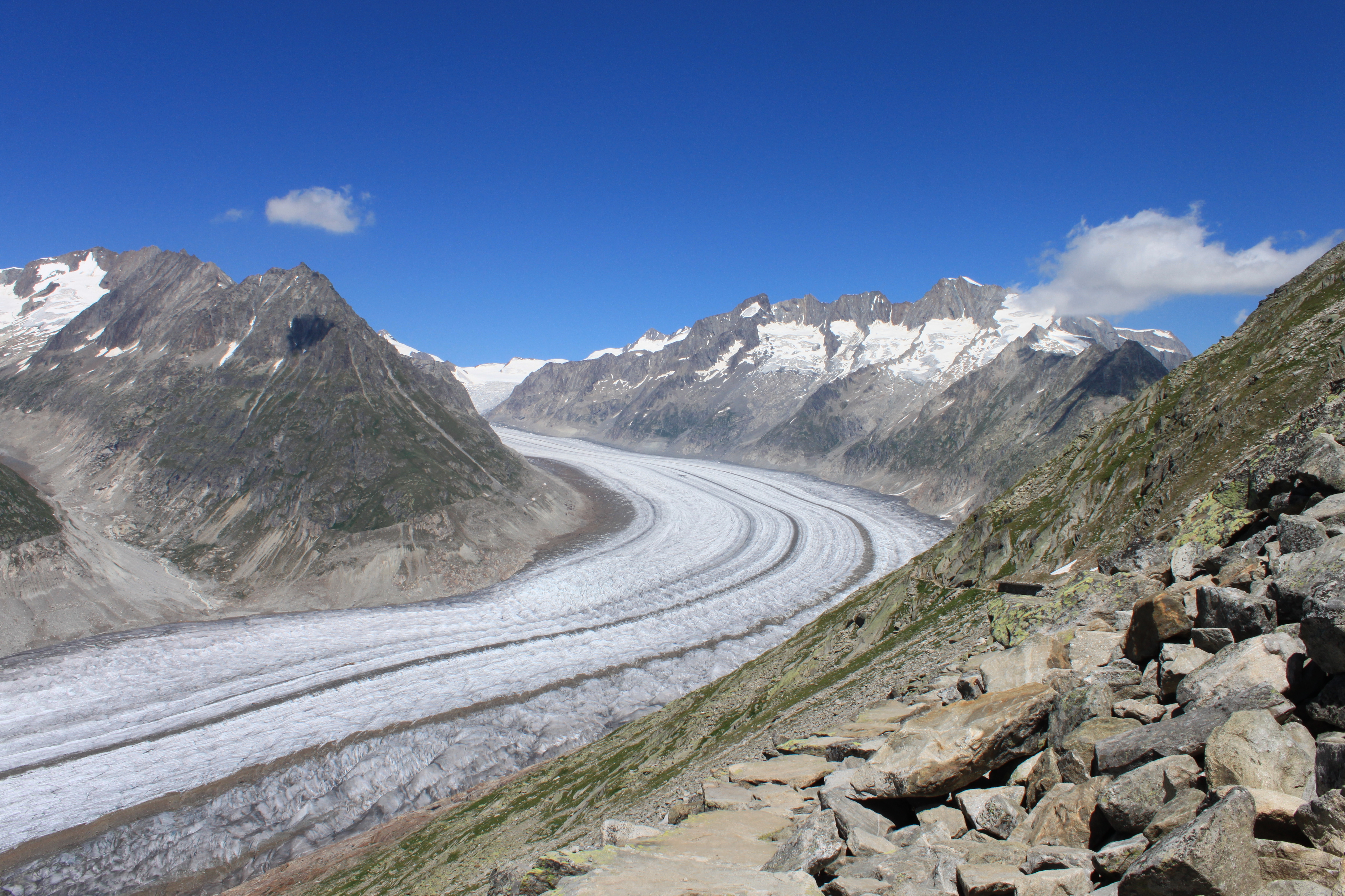 Randonnée au glacier d'Aletsch dans les Alpes suisses