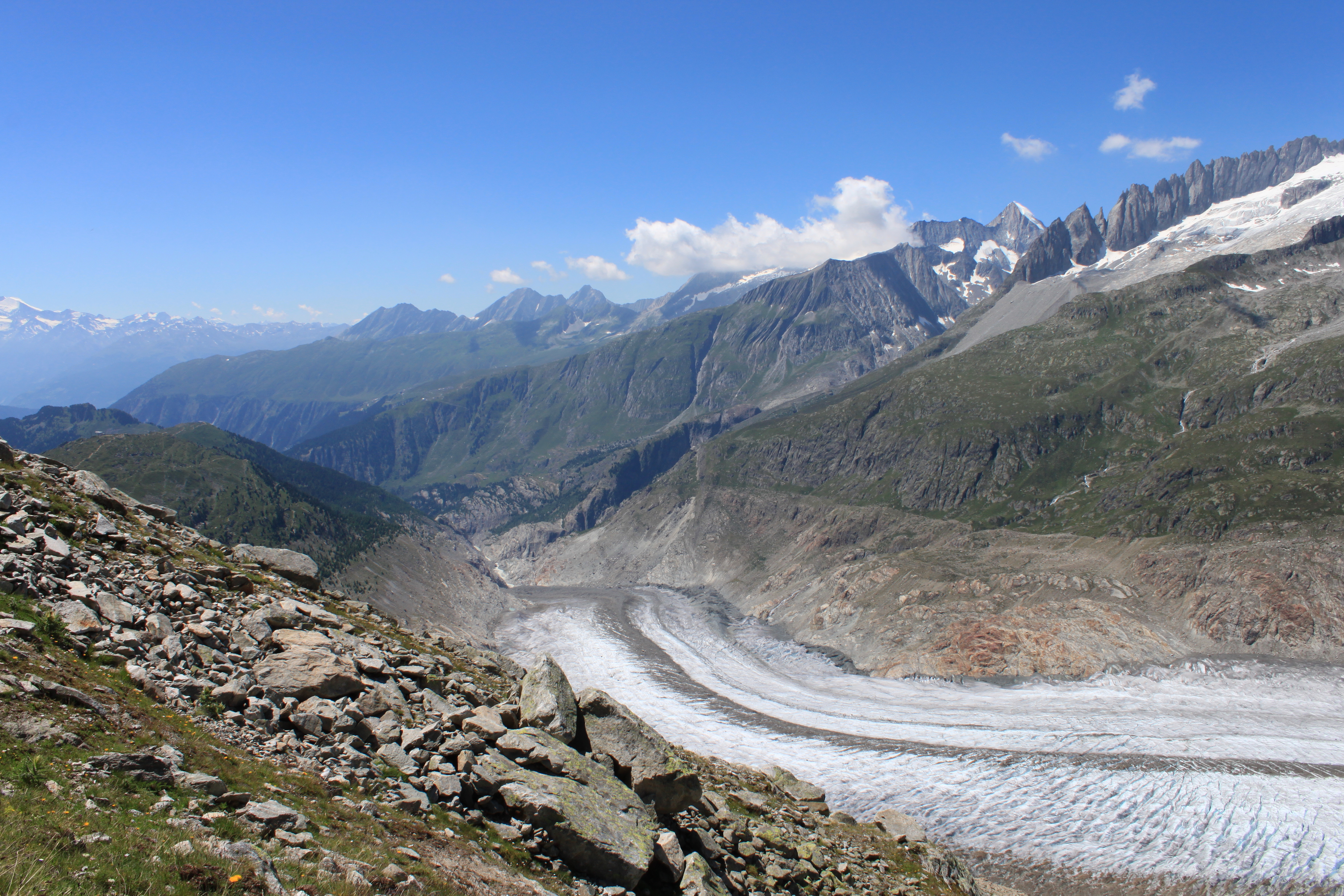Randonnée au glacier d'Aletsch dans les Alpes suisses