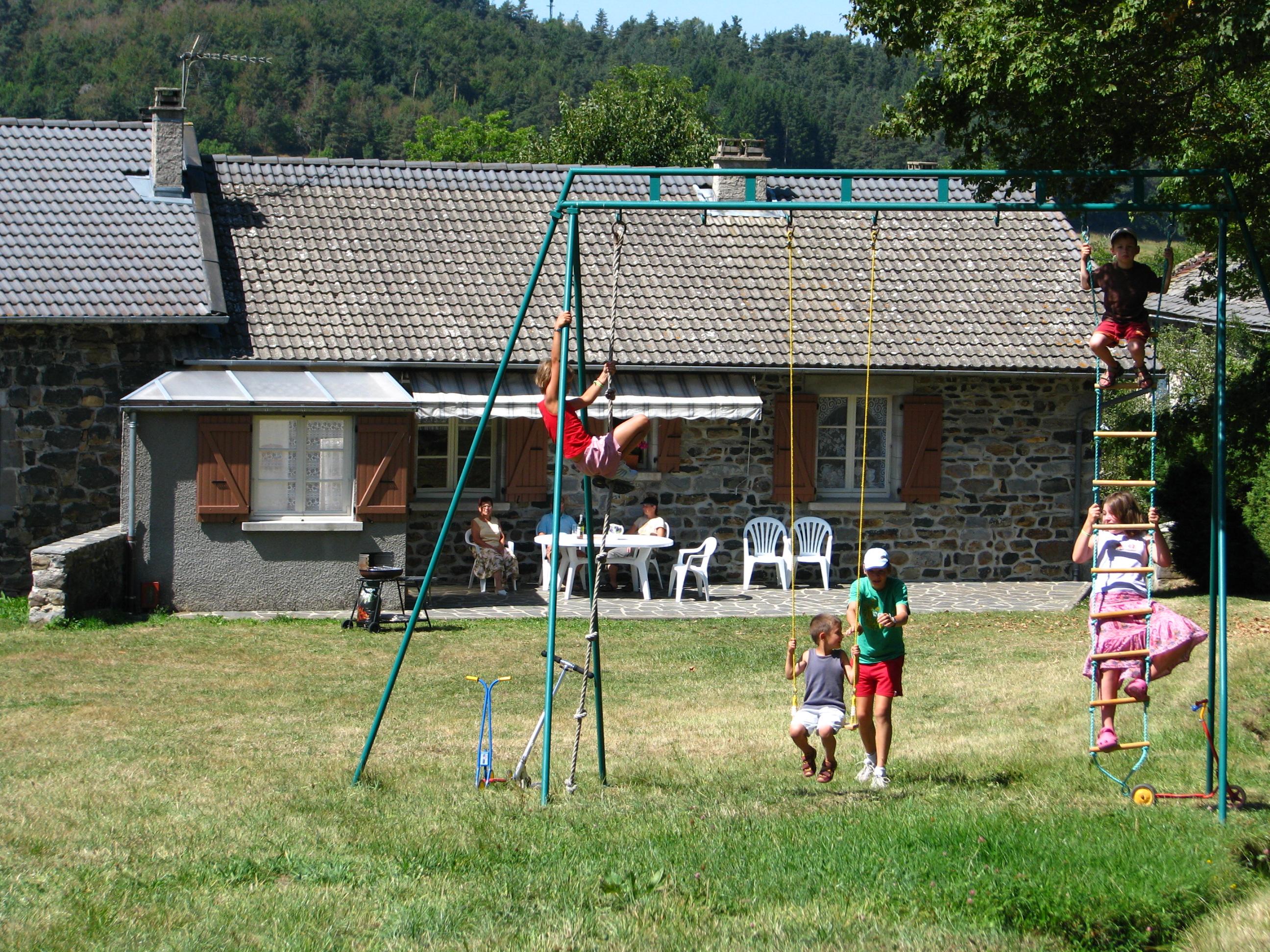 Photo 2 