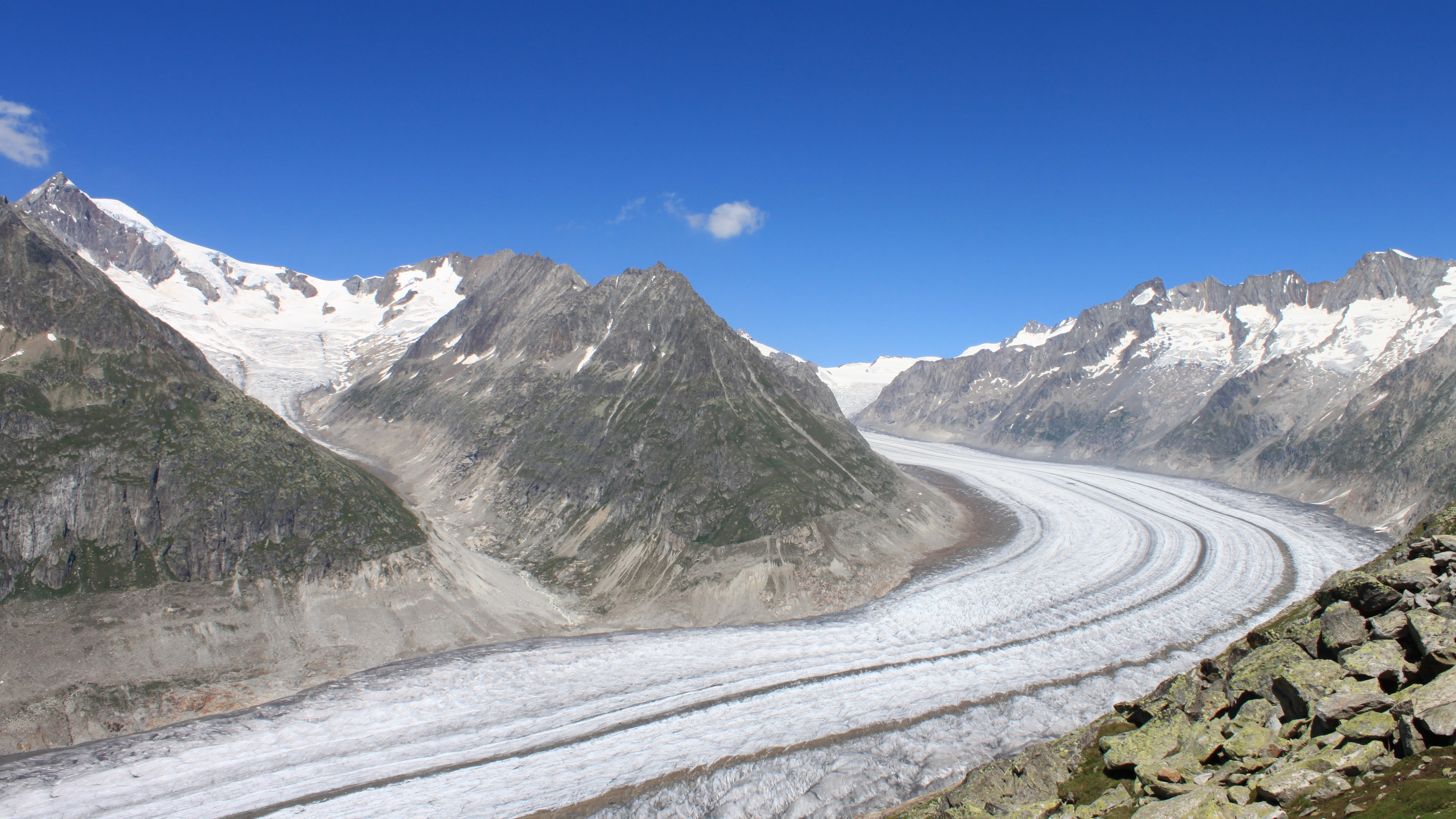 Randonnée au glacier d'Aletsch dans les Alpes suisses