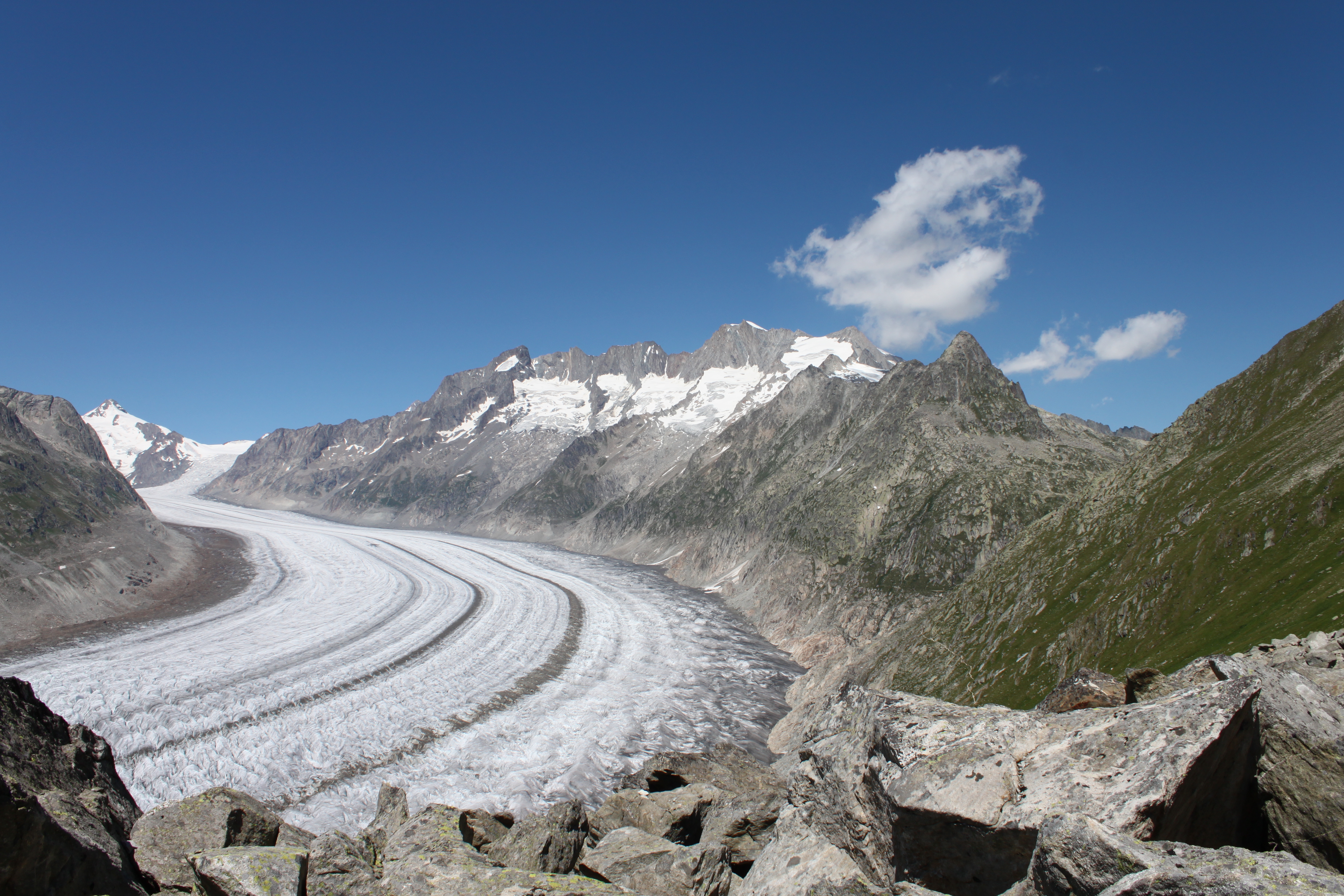 Randonnée au glacier d'Aletsch dans les Alpes suisses