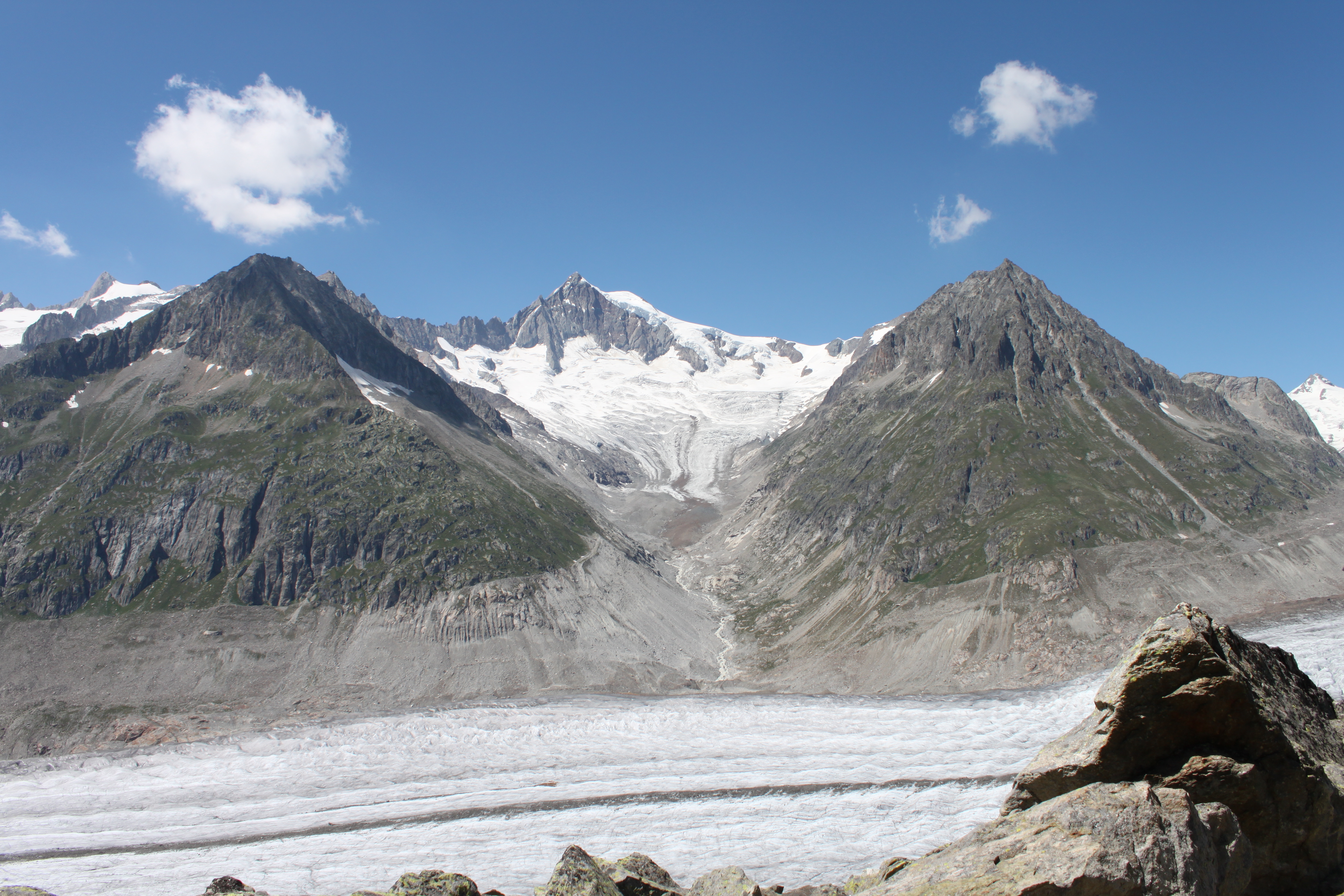 Randonnée au glacier d'Aletsch dans les Alpes suisses