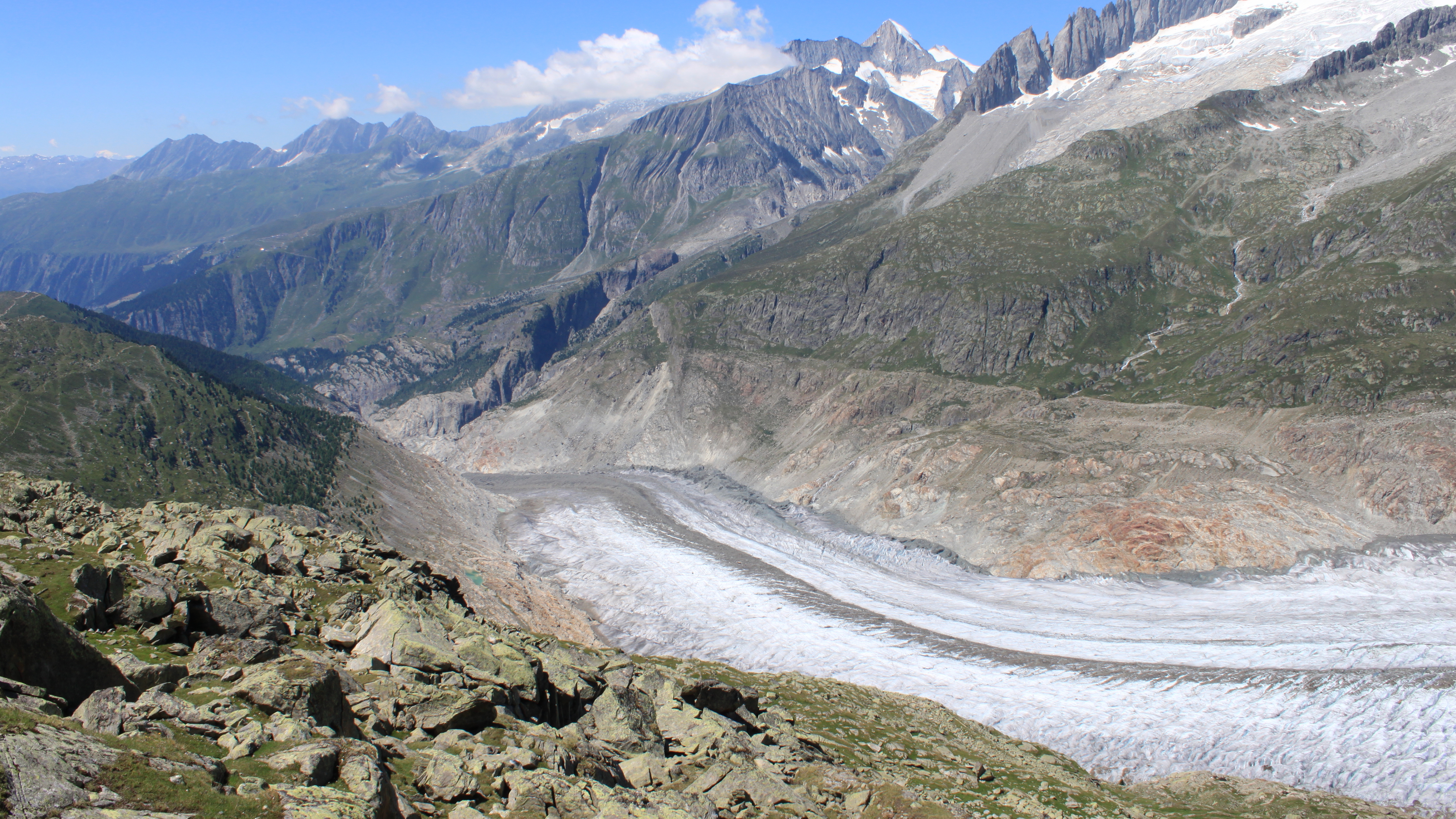 Randonnée au glacier d'Aletsch dans les Alpes suisses