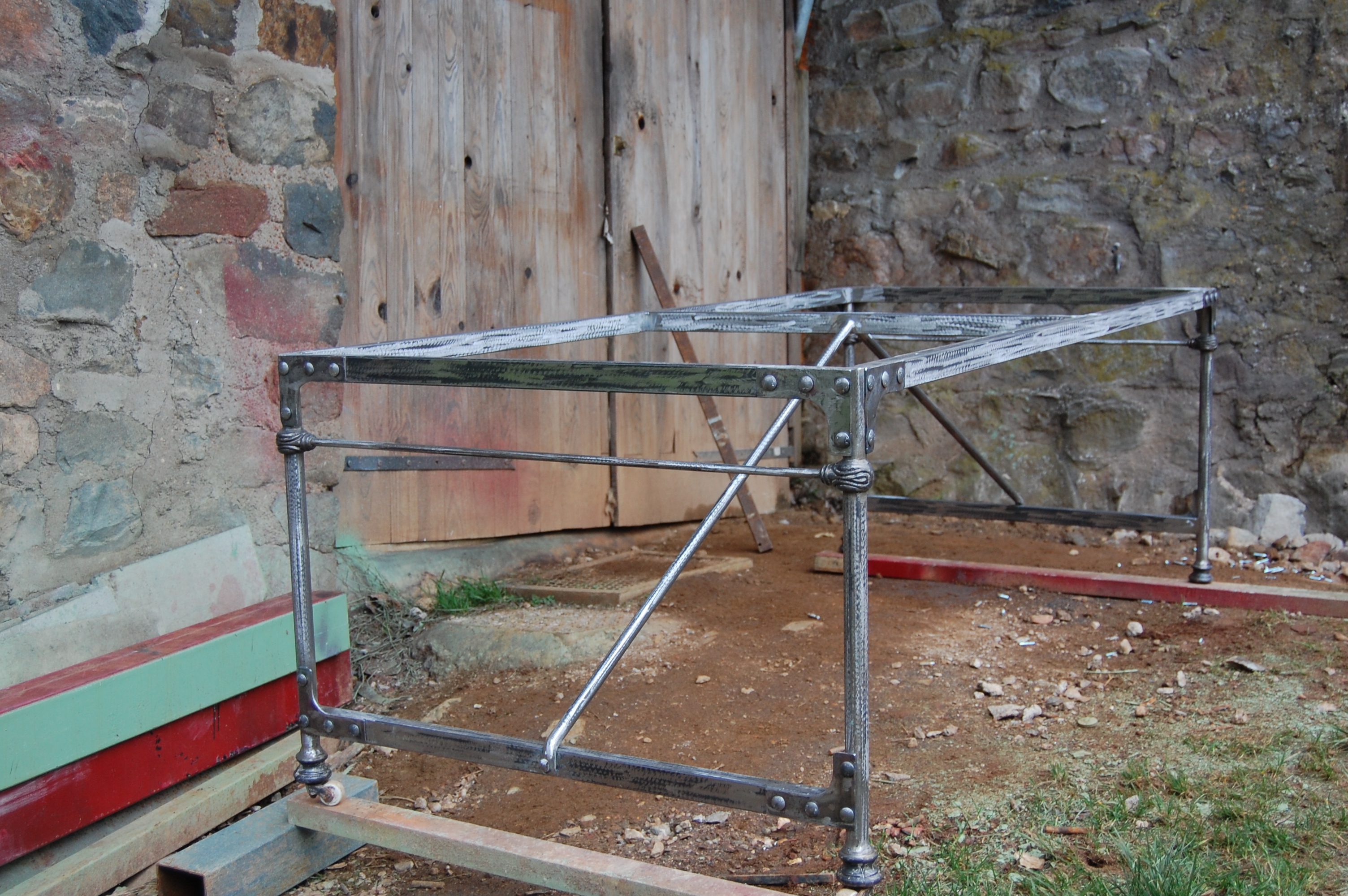 Ossature de table de cuisine