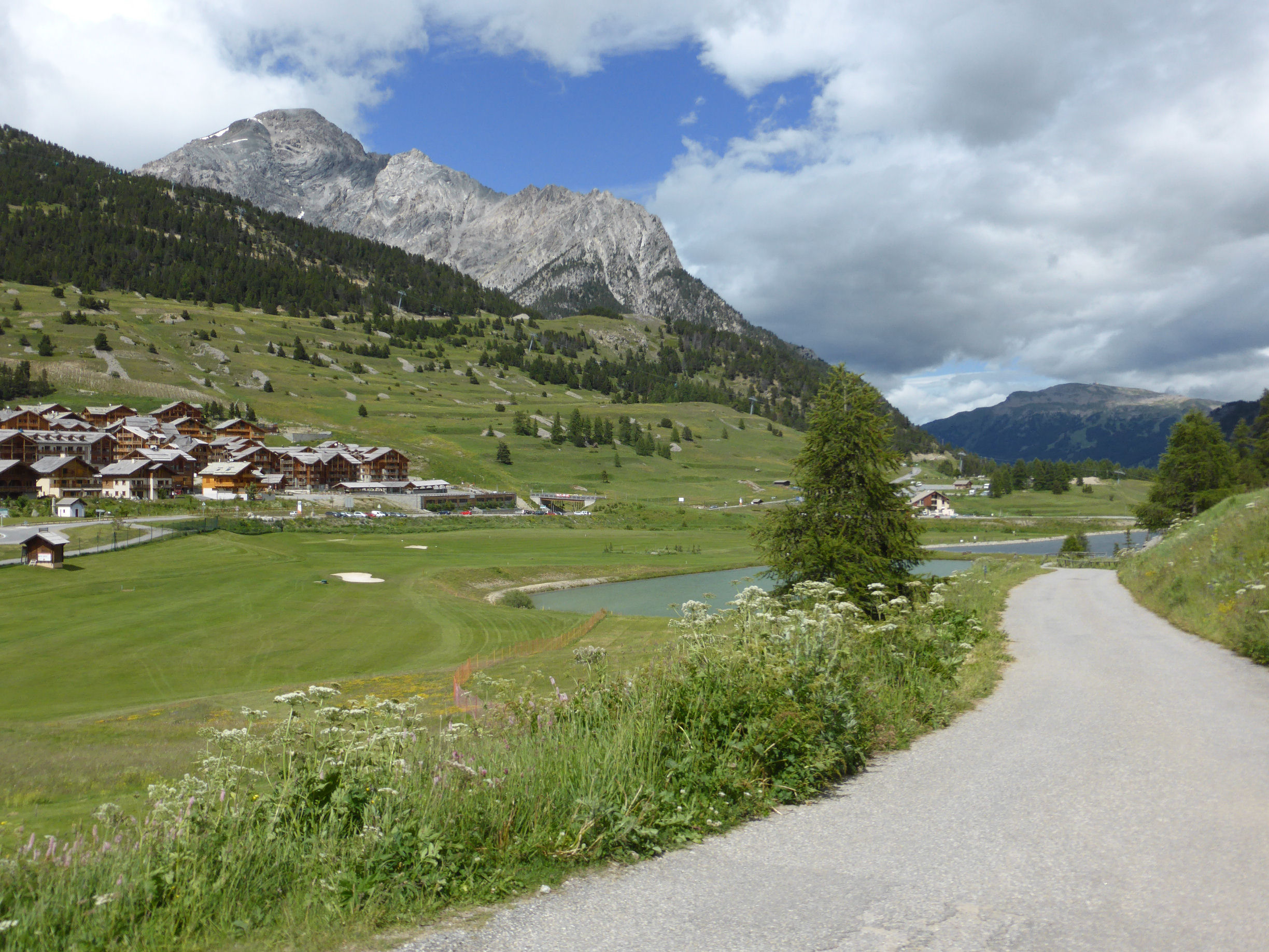 Le parcours de golf les etangs de montgenevre